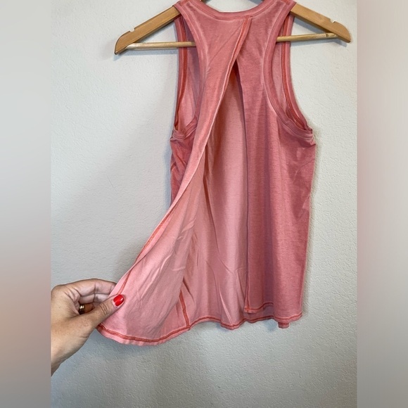Lululemon All Tied Up Tank Pink Wash
Sublimado Pigment Dye Rustic Coral Top - Picture 5 of 9